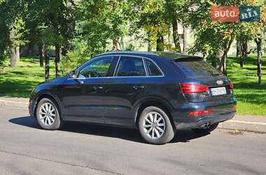Позашляховик / Кросовер Audi Q3 2013 в 