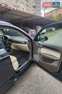 Позашляховик / Кросовер Audi Q3 2013 в 