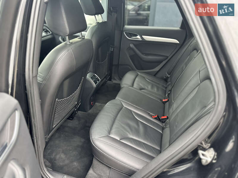 Позашляховик / Кросовер Audi Q3 2016 в Рівному