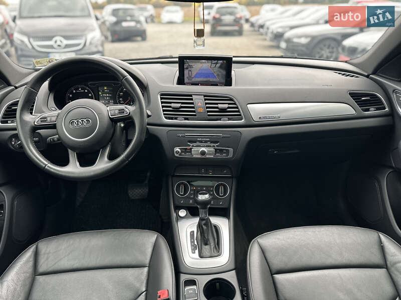Позашляховик / Кросовер Audi Q3 2016 в Рівному