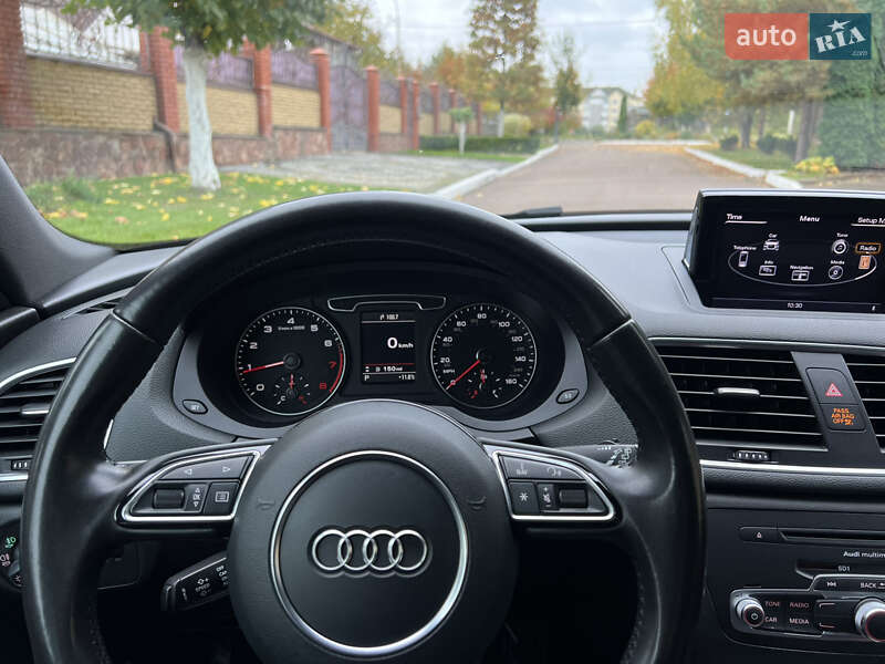 Внедорожник / Кроссовер Audi Q3 2016 в Ровно