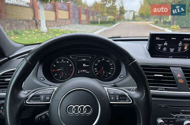 Внедорожник / Кроссовер Audi Q3 2016 в 