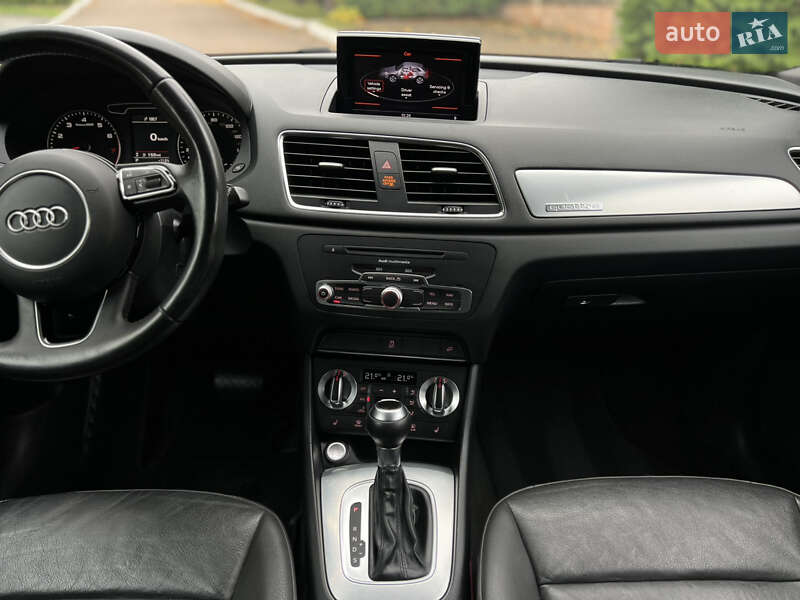 Внедорожник / Кроссовер Audi Q3 2016 в Ровно