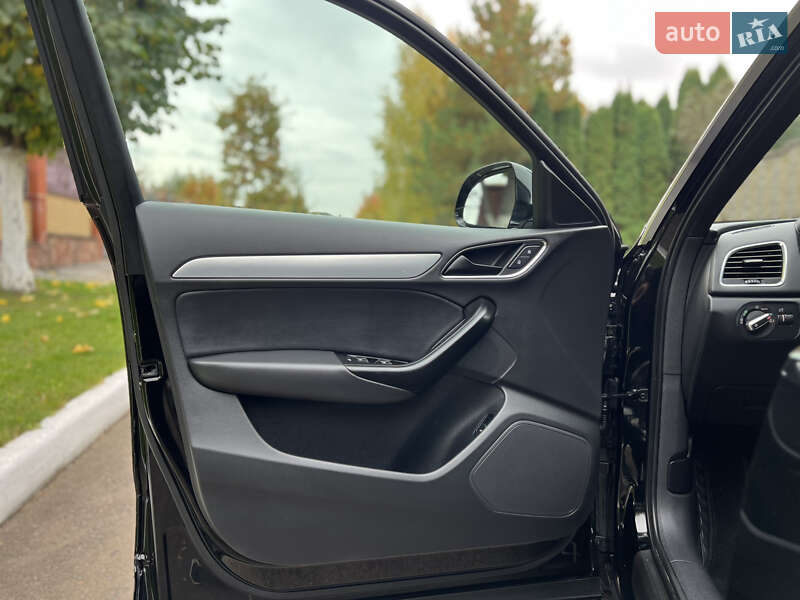 Внедорожник / Кроссовер Audi Q3 2016 в Ровно