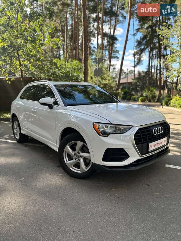 Позашляховик / Кросовер Audi Q3 2019 в Білогородці