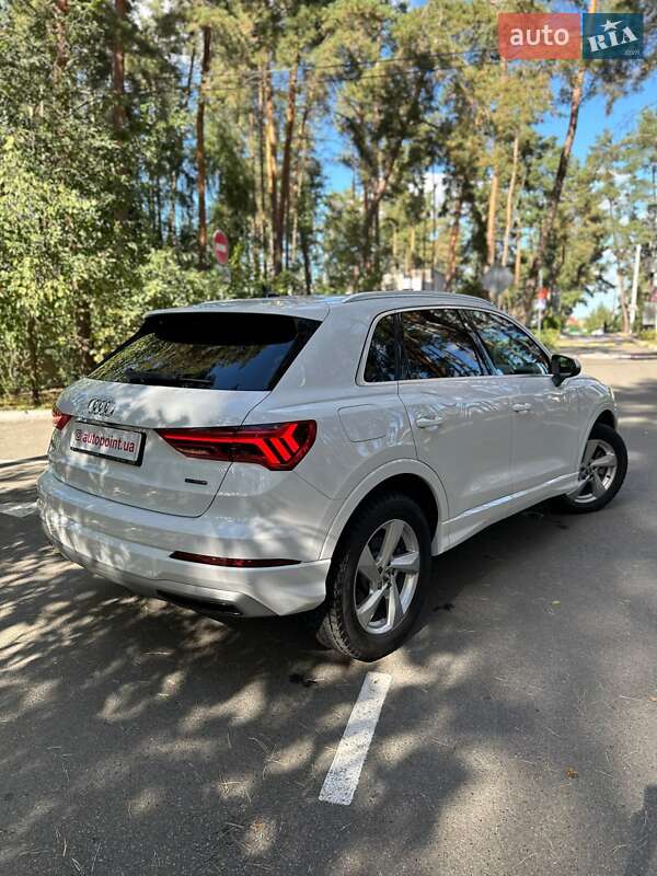 Позашляховик / Кросовер Audi Q3 2019 в Білогородці