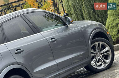 Позашляховик / Кросовер Audi Q3 2016 в 