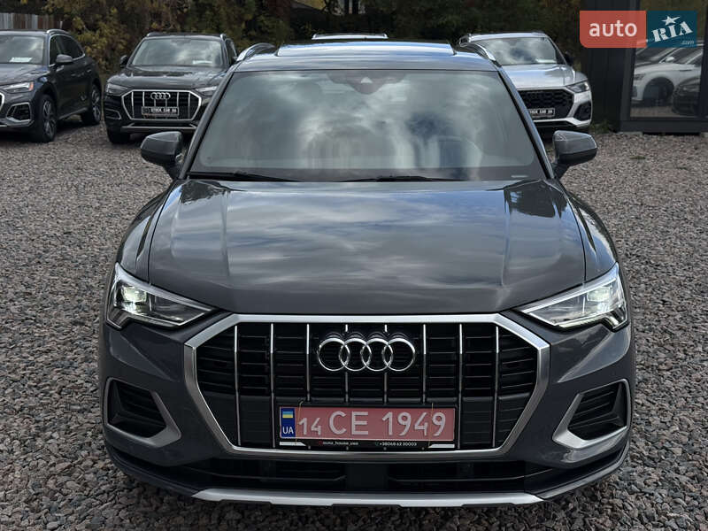 Внедорожник / Кроссовер Audi Q3 2019 в Киеве