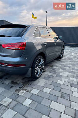 Позашляховик / Кросовер Audi Q3 2016 в 