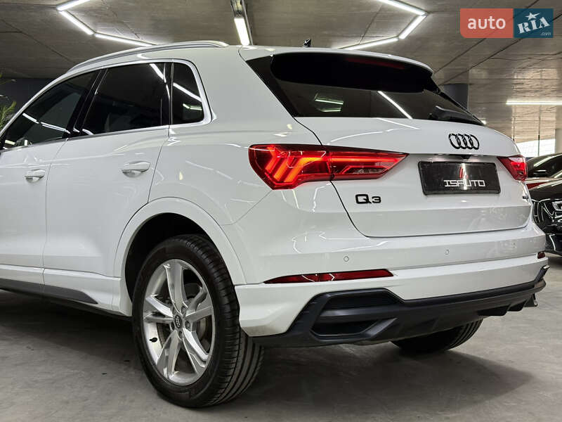 Позашляховик / Кросовер Audi Q3 2019 в Одесі