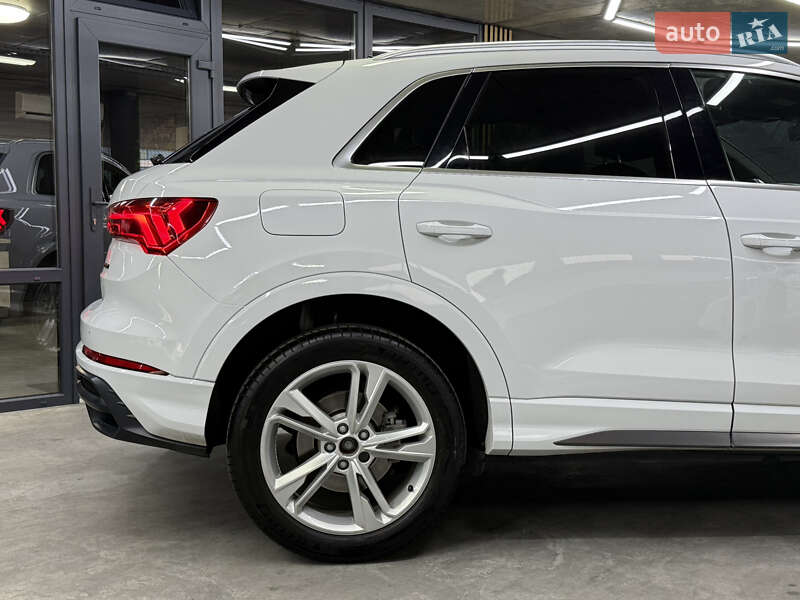 Позашляховик / Кросовер Audi Q3 2019 в Одесі