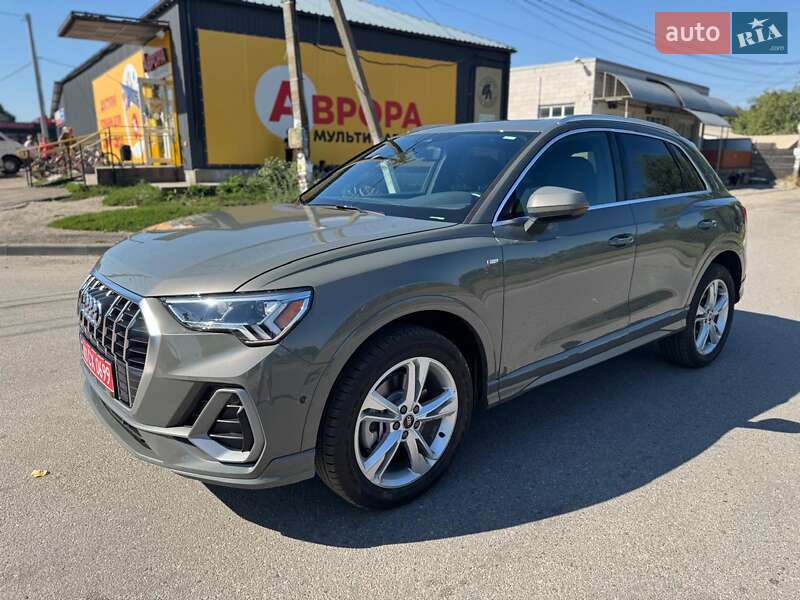 Позашляховик / Кросовер Audi Q3 2024 в Новомосковську