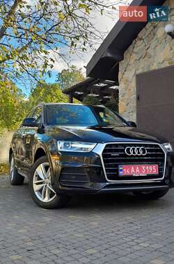 Позашляховик / Кросовер Audi Q3 2016 в Стрию