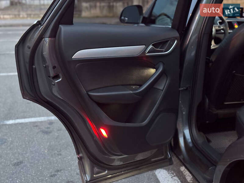 Позашляховик / Кросовер Audi Q3 2016 в Києві фото 11 Позашляховик / Кросовер Audi Q3 2016 в Києві
