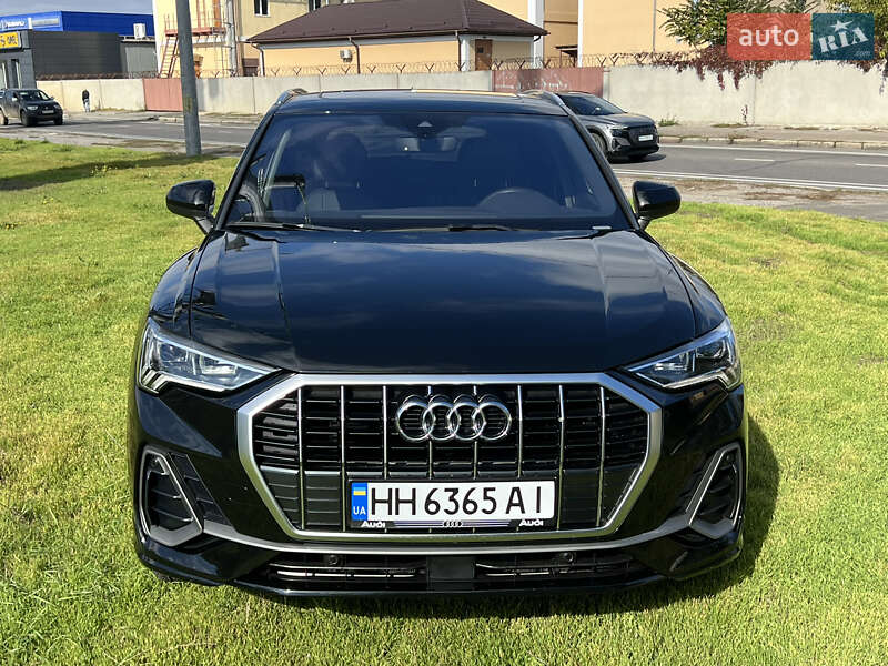 Внедорожник / Кроссовер Audi Q3 2023 в Одессе