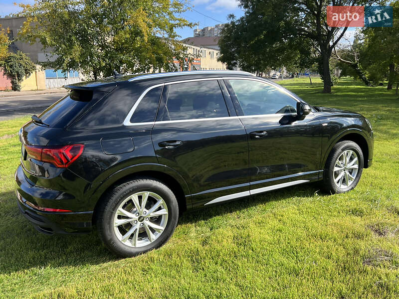 Внедорожник / Кроссовер Audi Q3 2023 в Одессе