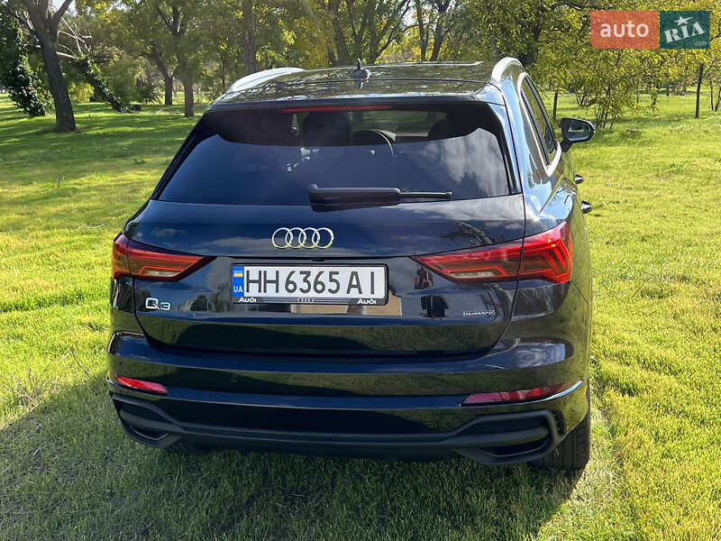 Внедорожник / Кроссовер Audi Q3 2023 в Одессе