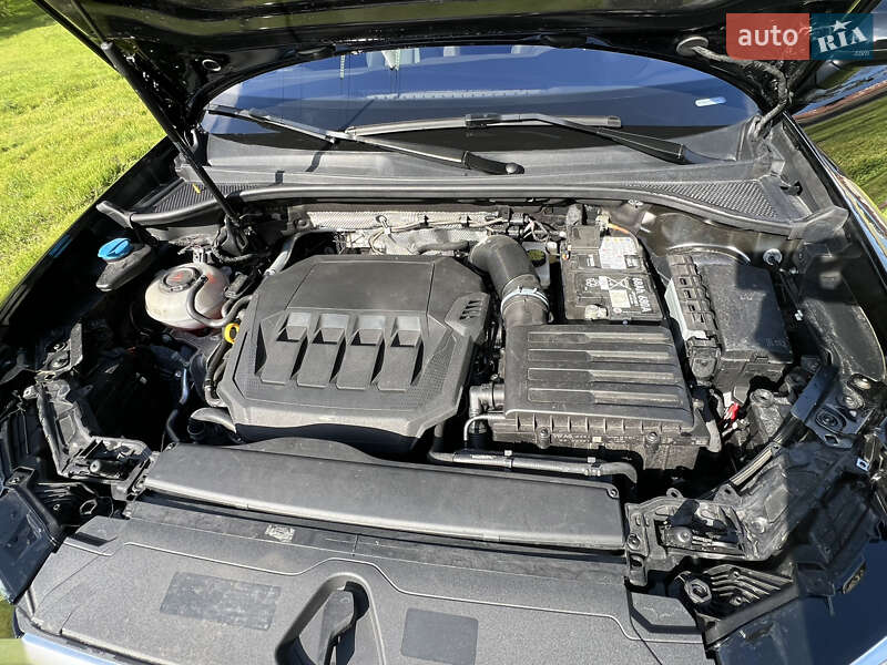 Внедорожник / Кроссовер Audi Q3 2023 в Одессе