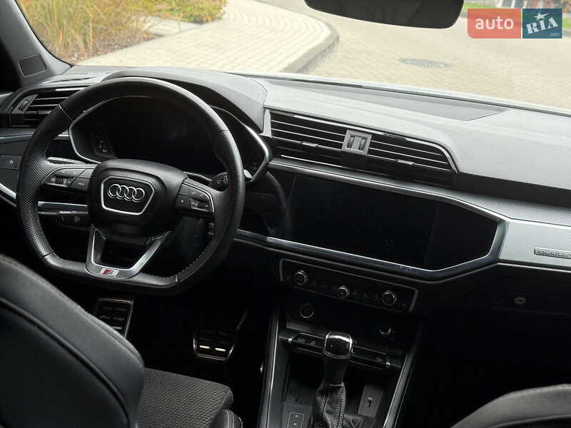 Позашляховик / Кросовер Audi Q3 2020 в Вінниці