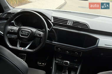 Внедорожник / Кроссовер Audi Q3 2020 в 