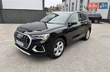 Внедорожник / Кроссовер Audi Q3 2019 в Киеве