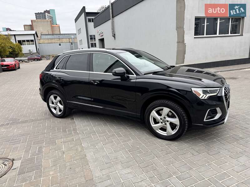 Позашляховик / Кросовер Audi Q3 2019 в Києві фото 7 Позашляховик / Кросовер Audi Q3 2019 в Києві