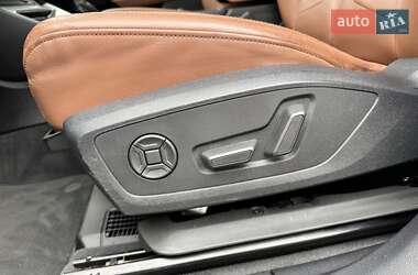 Позашляховик / Кросовер Audi Q3 2019 в 