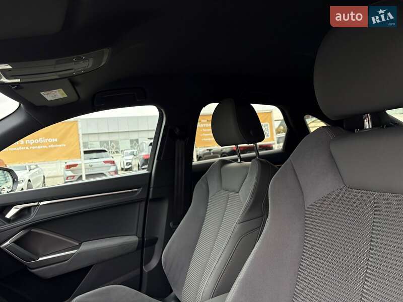 Позашляховик / Кросовер Audi Q3 2024 в Києві