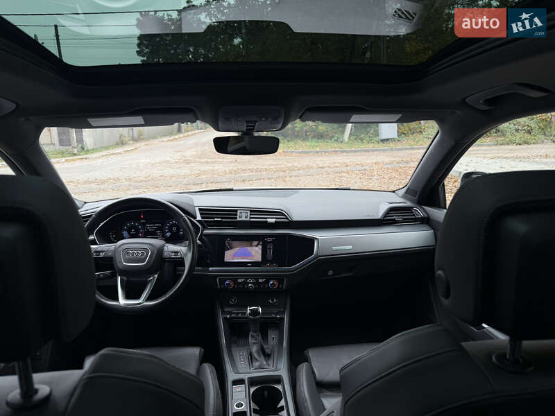 Позашляховик / Кросовер Audi Q3 2021 в Києві фото 20 Позашляховик / Кросовер Audi Q3 2021 в Києві