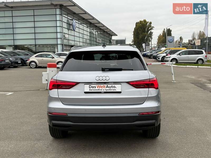 Позашляховик / Кросовер Audi Q3 2024 в Києві