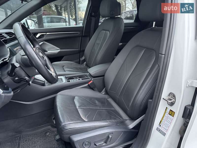 Позашляховик / Кросовер Audi Q3 2019 в Києві фото 14 Позашляховик / Кросовер Audi Q3 2019 в Києві
