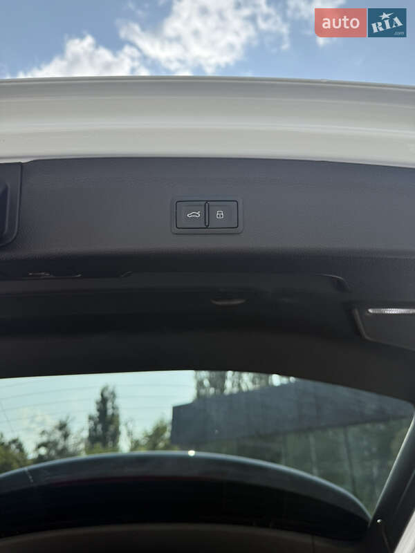 Позашляховик / Кросовер Audi Q3 2019 в Луцьку фото 15 Позашляховик / Кросовер Audi Q3 2019 в Луцьку