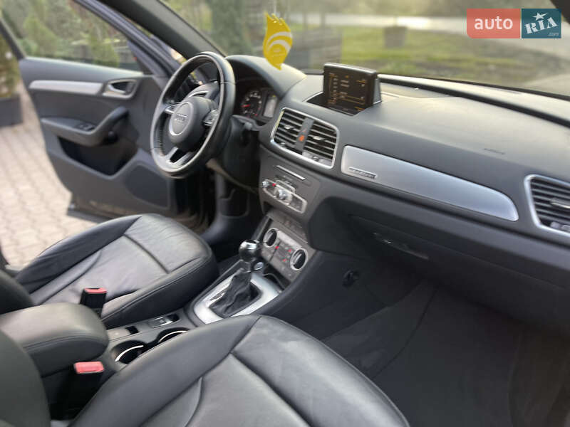 Позашляховик / Кросовер Audi Q3 2016 в Луцьку