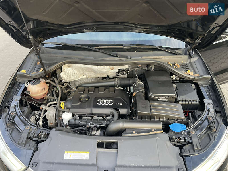 Позашляховик / Кросовер Audi Q3 2016 в Луцьку