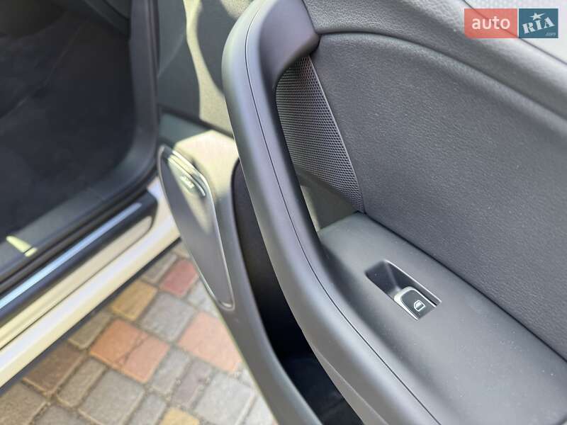 Позашляховик / Кросовер Audi Q3 2015 в Овідіополі