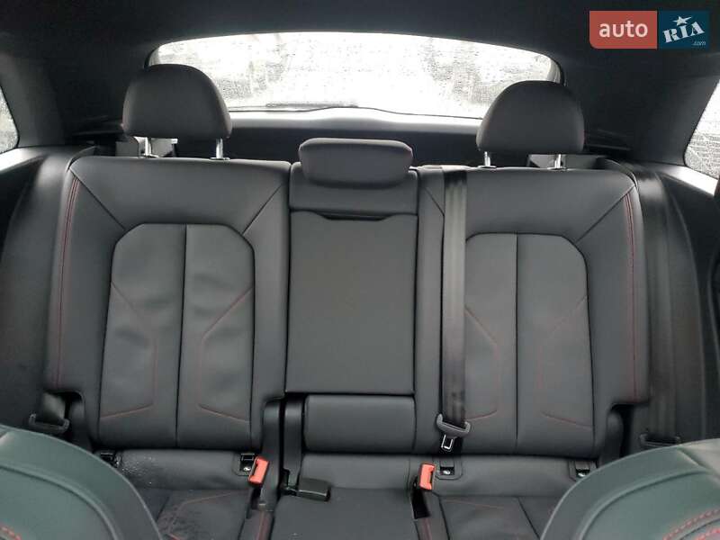 Позашляховик / Кросовер Audi Q3 2025 в Львові фото 10 Позашляховик / Кросовер Audi Q3 2025 в Львові