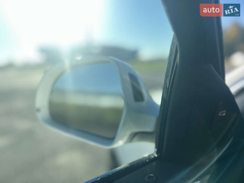 Внедорожник / Кроссовер Audi Q3 2015 в Львове