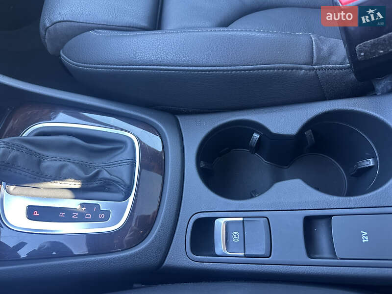 Внедорожник / Кроссовер Audi Q3 2015 в Львове