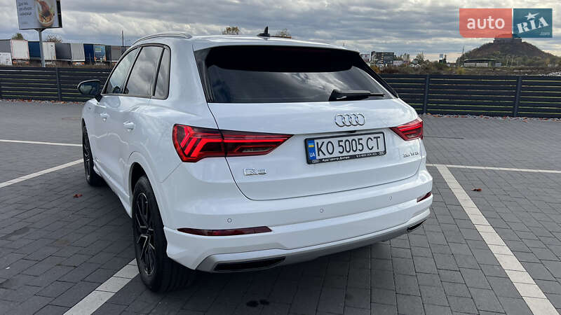 Позашляховик / Кросовер Audi Q3 2022 в Мукачевому
