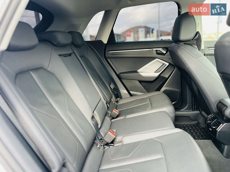 Позашляховик / Кросовер Audi Q3 2022 в Мукачевому