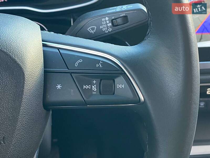 Позашляховик / Кросовер Audi Q3 2022 в Києві фото 25 Позашляховик / Кросовер Audi Q3 2022 в Києві
