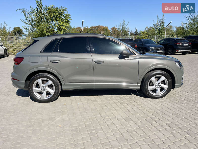 Позашляховик / Кросовер Audi Q3 2019 в Дніпрі фото 2 Позашляховик / Кросовер Audi Q3 2019 в Дніпрі