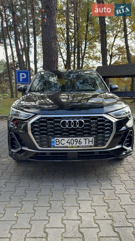 Позашляховик / Кросовер Audi Q3 2022 в Львові фото 2 Позашляховик / Кросовер Audi Q3 2022 в Львові