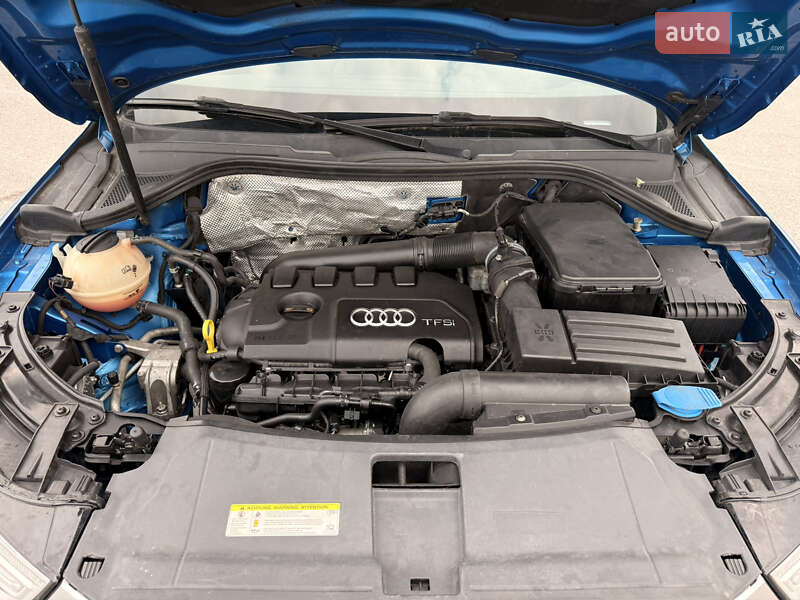 Внедорожник / Кроссовер Audi Q3 2015 в Львове