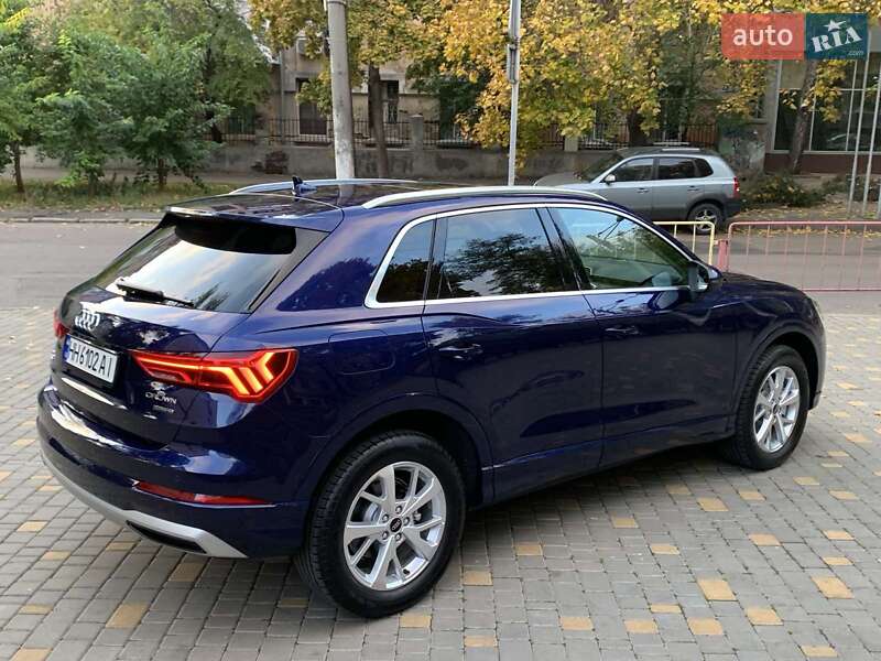 Позашляховик / Кросовер Audi Q3 2022 в Одесі