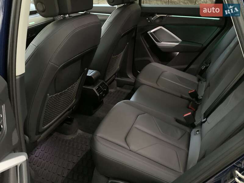 Позашляховик / Кросовер Audi Q3 2022 в Одесі
