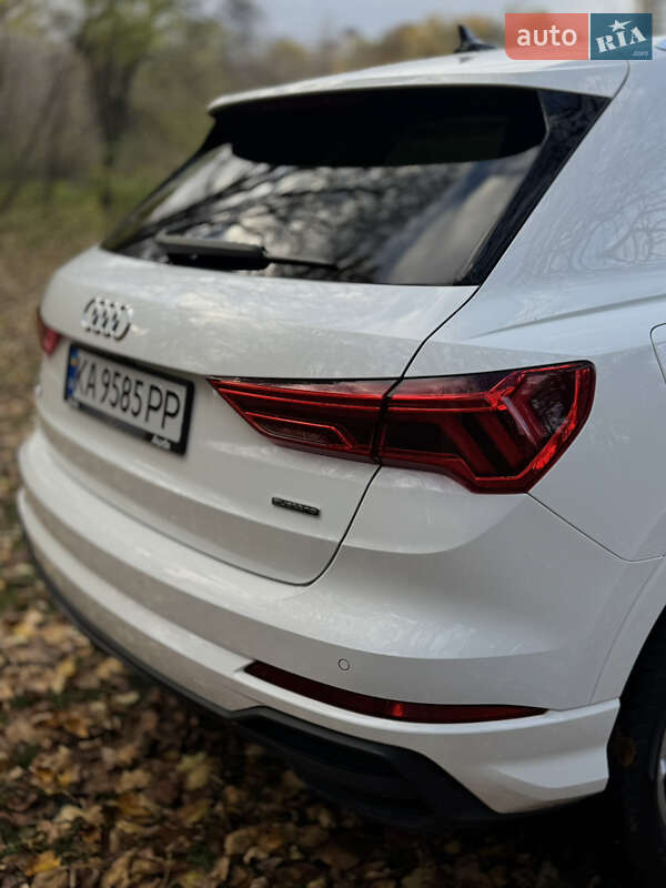 Позашляховик / Кросовер Audi Q3 2023 в Києві