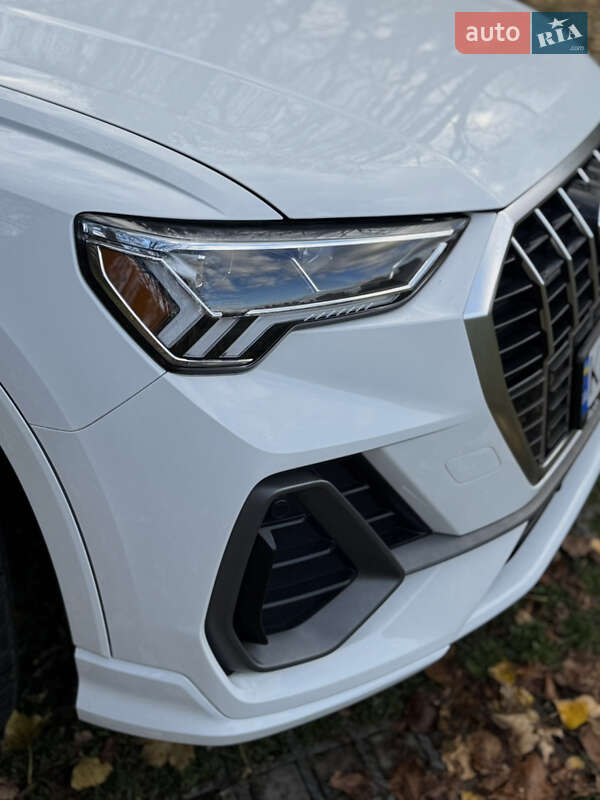 Позашляховик / Кросовер Audi Q3 2023 в Києві
