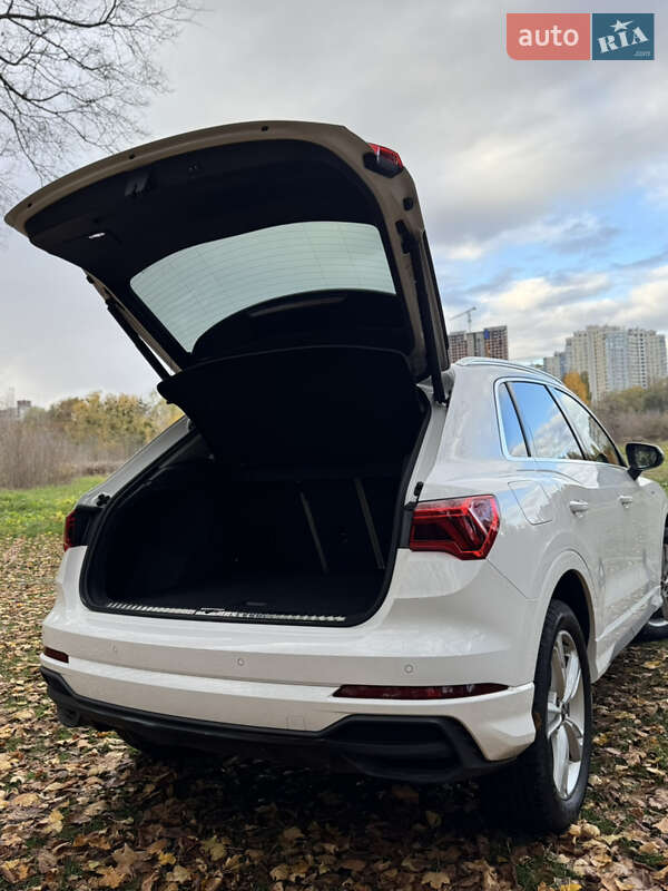 Позашляховик / Кросовер Audi Q3 2023 в Києві