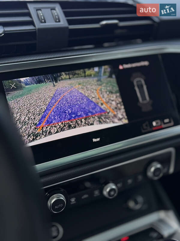 Позашляховик / Кросовер Audi Q3 2023 в Києві